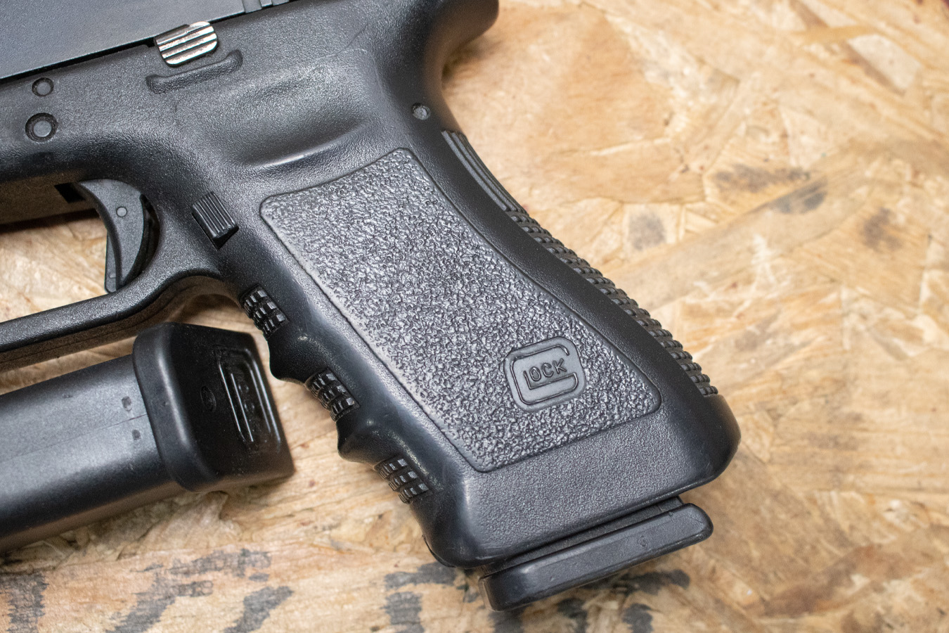 GLOCK 22 Gen3 40 S&W Police Trade-In Pistols (Very Good Condition)